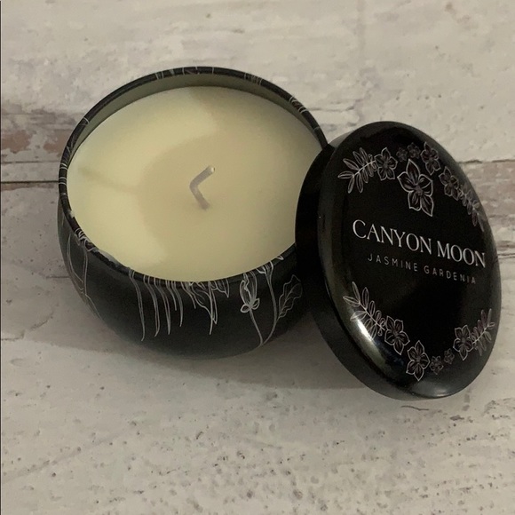 Canyon Moon Jasmine Gardenia Scented Candle - Picture 3 of 3